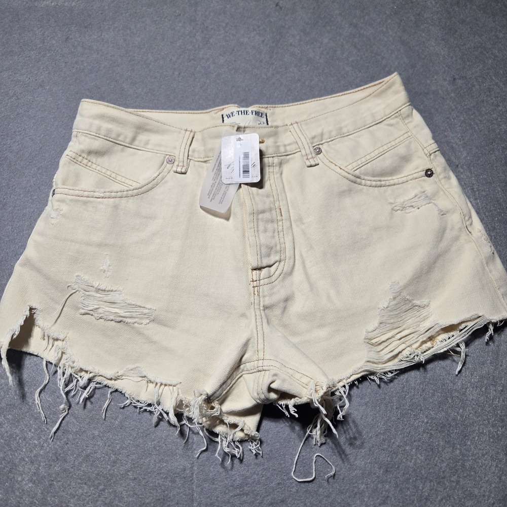 We The Free Free People Distressed Denim Shorts Ecru Off White Size 27 High Rise